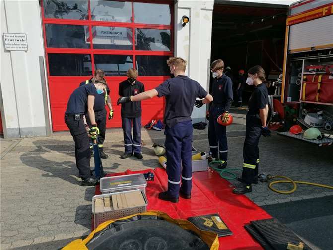 Die Gerätekunde war Teil der Ausbildung.
