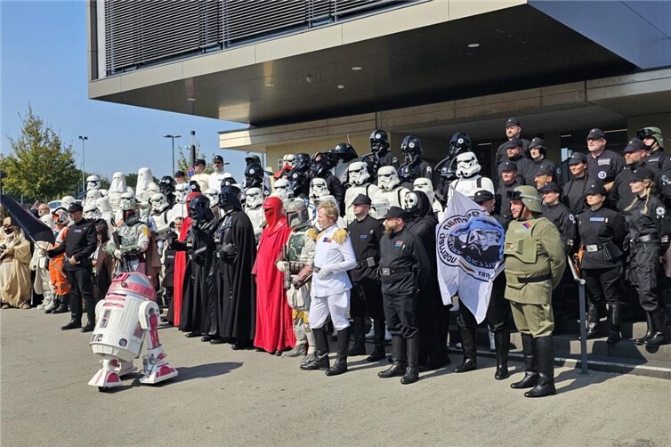 Die German Garrison ist die deutsche Untereinheit der 501st Legion, dem 1997 gegründeten und weltgrößten Star-Wars-Kostümclub mit über 14.000 aktiven Mitgliedern in mehr als 60 Ländern rund um den Globus und Veranstalter des 3. Training Day in Plaidt. Große und kleine Besucher sind herzlich willkommen