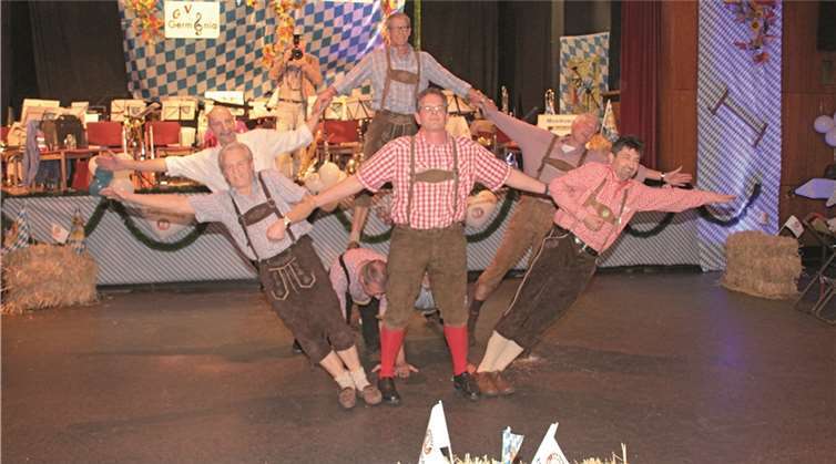 Die Germania Dancers – die Männer wollten mal für die Frauen tanzen und nicht wie sonst die Frauen für die Männer – das war mutig und kam total an – super Gaudi Stimmung. AND