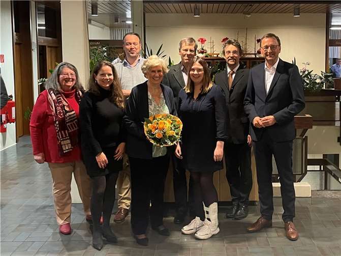 Die Gewählten mit Edith Hoernchen (Mitte). .  Foto: Sebastian Gratzfeld