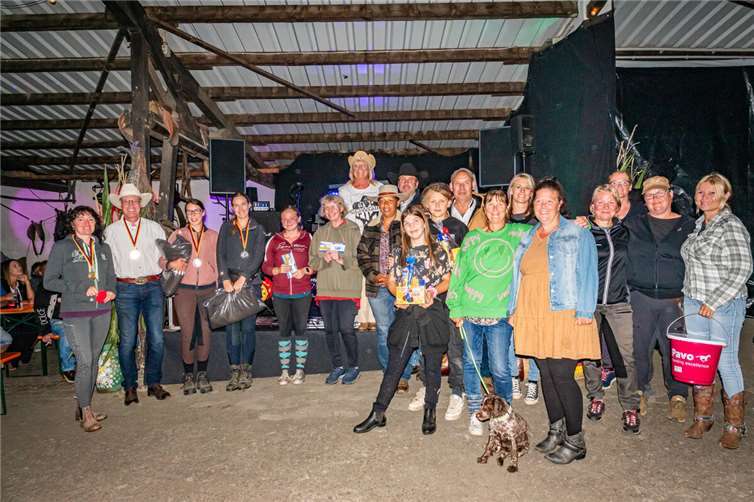 Die Gewinner des Orientierungsritts auf dem Nettehof.  Fotos: Axel Live Picturres