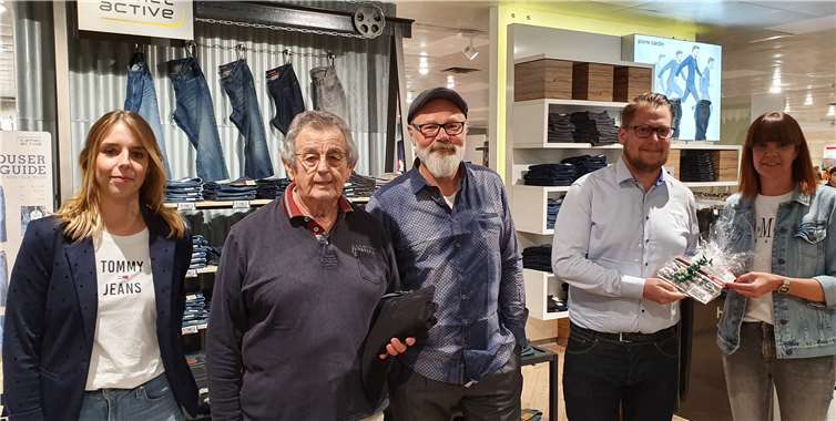 Die Gewinner freuten sich über ihre schönen Preise. Foto: privat