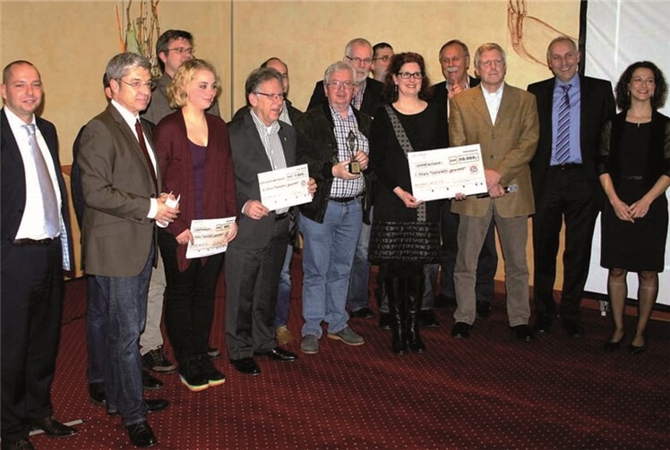 Die Gewinner von „Verein(t) gewinnt“ 2013 freuten sich über ihre Geldpreise. DL