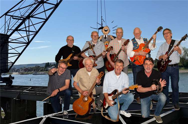 Die Gitarrenstrünzer laden ein zum Open Air Summerjam am 12. Juli in Linz.Foto: Gitarrenstrünzer