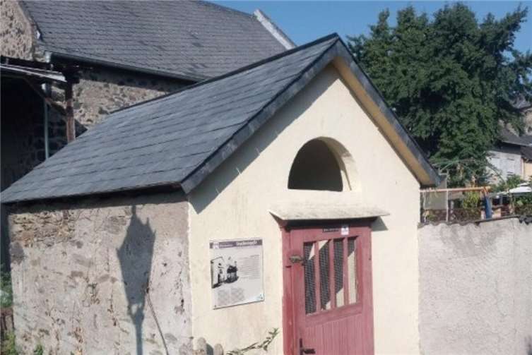 Die Gnadenkapelle hat ein neues Dach. Foto: privat