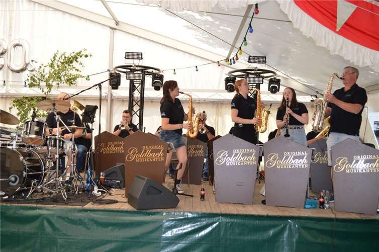 Die Goldbach-Musikanten sorgen beim Frühschoppen für musikalische Höhepunkte.