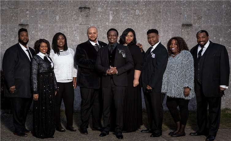 Die Gospel-Formation REV. GREGORY M. KELLY & The BEST OF HARLEM GOSPEL steht für Musik und Gesang im Auftrag des Herrn.Foto: privat