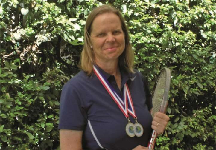 Die Grafschafterin Sabine Missbach, die für den TC Wachtberg in der Oberliga spielt, kehrte gleich mit zwei Medaillen im Gepäck nach Haus.