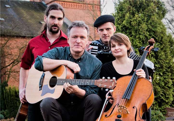 Die Grenzgänger besingen in ihrem aktuellen Programm auch die deutsche Revolution 1918. Foto: Melinda Helena Clabes