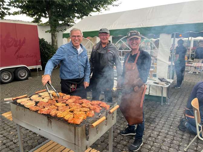 Die Grillmeister waren voll im Einsatz. Foto: privat