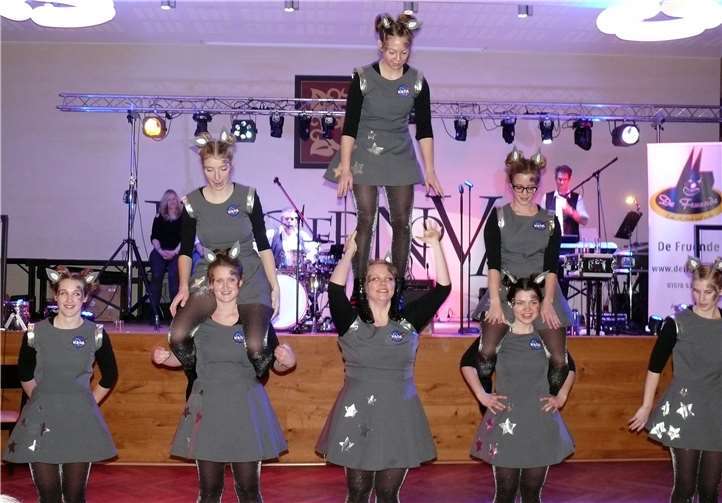 Die Großen Funken eroberten mit ihrem Tanz den Weltraum und die Herzen des Publikums.