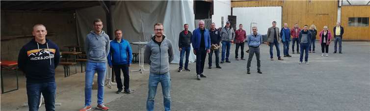 Die Gründungsmitglieder der neuen Umweltschutzkooperative RheinAhrEifel e.V. wählten Jürgen Radermacher (7. v.r.) zu ihrem Vorsitzenden. Foto: privat