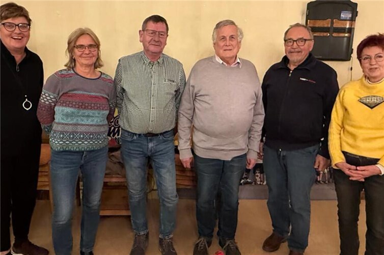 Die Gründungsmitglieder des Vereins: (von links nach rechts) Hilde Mohr, Rita Messing, Manfred Knoll, Karl Gunkel, Wolfgang Bildhauer, Doris Gunkel und Siglinde Popanda (nicht auf dem Bild). Foto: privat