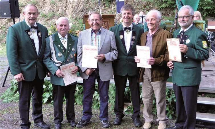 Die Gründungsmitglieder: v.l. Matthias Steffens (Vorsitzender), Werner Berg, Willi Mohrs, Franz Gundert (Brudermeister), Peter Josef Engels und Richard Adams.