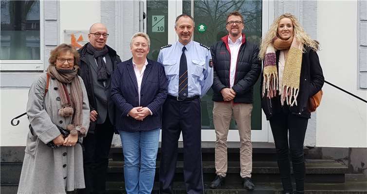 Die Grüne Fraktion während des Besuches des Haus des Jugendrechts.Quelle: Stadtratsfraktion Bündnis 90/ Die Grünen