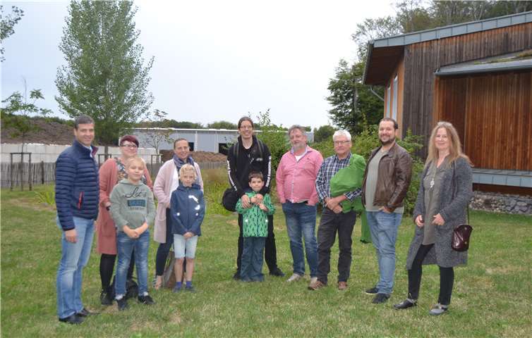 Die Grüne Kreistagsfraktion mit AWB-Werksleiter Sascha Hurtenbach (links).Foto: Bündnis 90/Die Grünen Ahrweiler