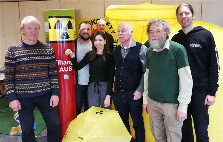 Die Grünen aus dem Kreis Ahrweiler nutzten die Landesversammlung, um auf die Risiken der Atomenergie allgemein und speziell auf die Gefährdung durch das grenznahe belgische AKW Tihange hinzuweisen. Foto: privat