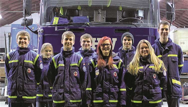 Die Grundausbildungsgruppe des THW in Ahrweiler (v.l. Hendrik Knieps, Luise Beuermann, Timo Betke, Fabian Bongart, Jacqueline Ockenfels, David Arnoldy, Christine Schimming, Dominik Einzinger)