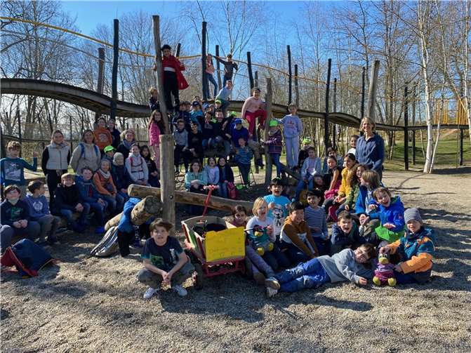 „Dreckwegtag“ war ein voller Erfolg Die Grundschule Urbar. Quellen: Verbandsgemeinde Vallendar