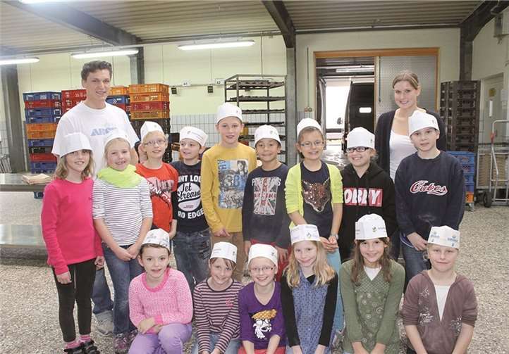 Die Grundschulkinder konnten sich ein Bild über die Arbeit in der Eifler Backstube machen. Privat
