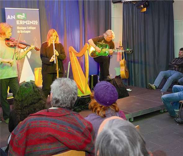 Die Gruppe „An ERMIMIG“ begeisterte das Puderbacher Publikum. WT