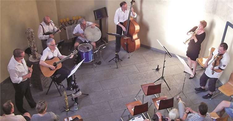 Die Gruppe Easy Goin‘ begeisterte die Zuhörer mit Klezmer-Musik und wurden frenetisch gefeiert.KMS