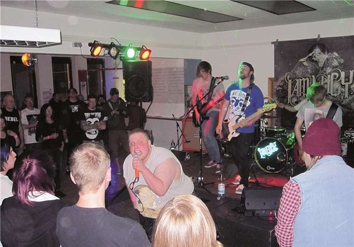 Die Gruppe I Am Lucy aus Neuwied spielte die Songs ihrer aktuellen CD „Everest“. Pressebüro der Stadt Neuwied