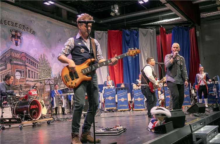 Die Gruppe „Jeckediz“ sorgte beim Biwak der Meckenheimer Stadtsoldaten für gute Stimmung.