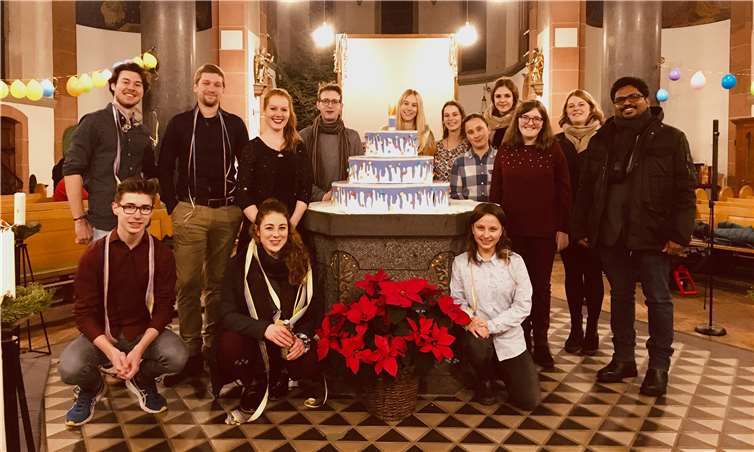 Bistum Trier sucht den besten Jugendgottesdienst Die Gruppe „Jugendchristmette“ aus der Pfarreiengemeinschaft Rhens ist für die Jugend- und Messdienerarbeit vor Ort zuständig.