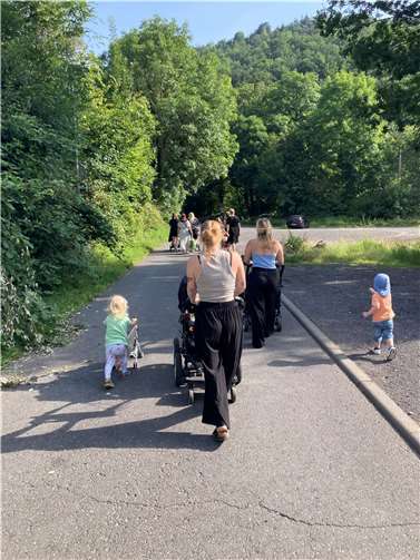 Die Gruppe „Mama Mija“ hat sich zu einem Picknick getroffen. Foto: privat