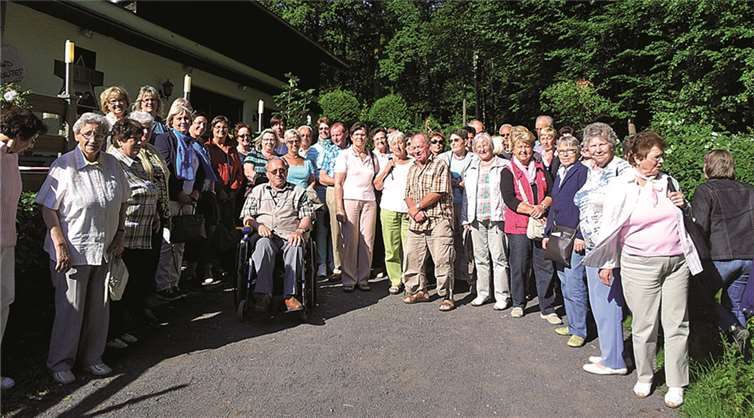 Die Gruppe am Ende des Tages im Ennert bei Bonn, wo das Abendessen eingenommen wurde.privat