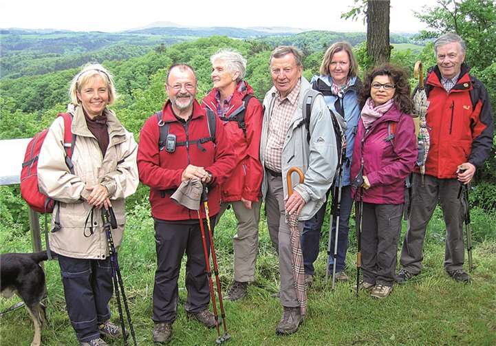 Die Gruppe an der Schwanert Hütte. privat