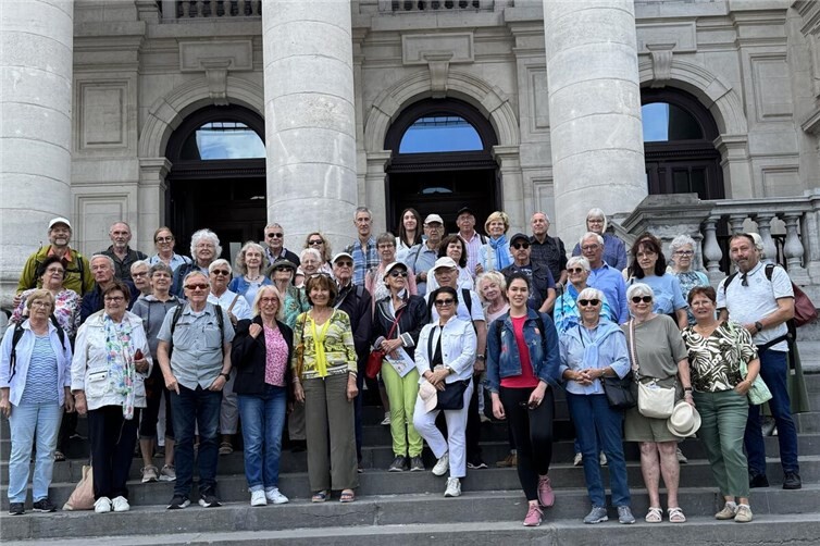 Die Gruppe aus Bad Neuenahr-Ahrweiler vor dem Museum der Schönen Künste in Antwerpen