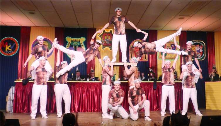 Die Gruppe begeisterte mit ausgefallenen Tanzeinlagen und atemberaubenden Hebefiguren.  Foto: privat