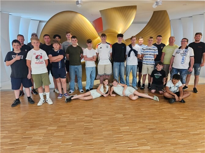 Die Gruppe der Jugendfeuerwehr Remagen bei ihrer Tour in Holland.  Foto: privat