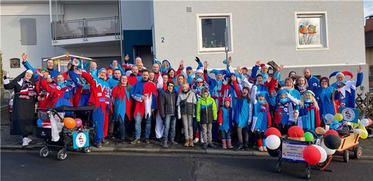 Die Gruppe des Derwischer Carnevals Vereins e.V. beim Rosenmontagszug in Wirges. Foto: DCV / Elting,S