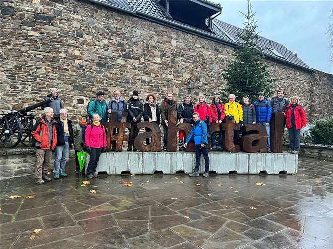 Die Gruppe des Lauftreffs bei ihrer Winterwanderung Foto: privat