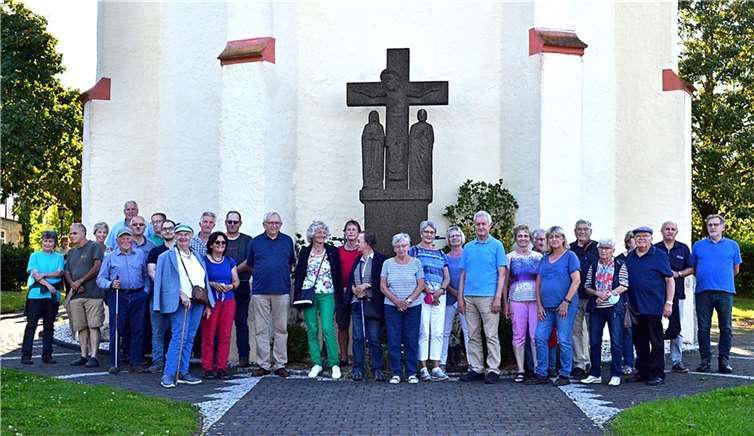 Die Gruppe des Rheinischen Vereins unterwegs in Liesenich. Foto: privat