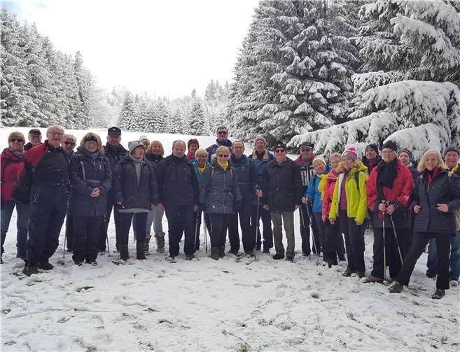 Die Gruppe hat einen schönen Tag am Erbeskopf verbracht. Privat