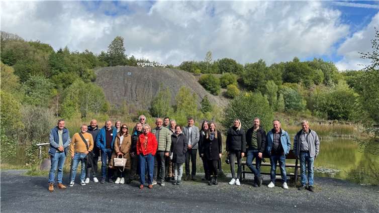 Die Gruppe im Stöffel-Park.  Foto: Wolfgang Scheinert