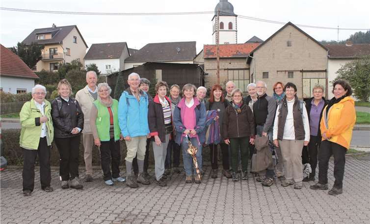 Die Gruppe nach der Wanderung zum Weiselstein. privat