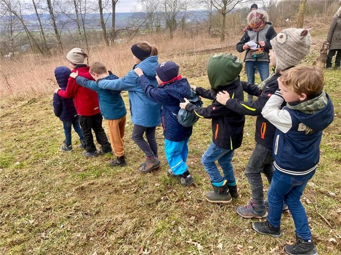 Die Gruppe trifft sich etwa zehnmal im Jahr mit dem Ziel, die Zusammenhänge in der Natur spielerisch kennenzulernen und sie zu schützen.Foto: privat