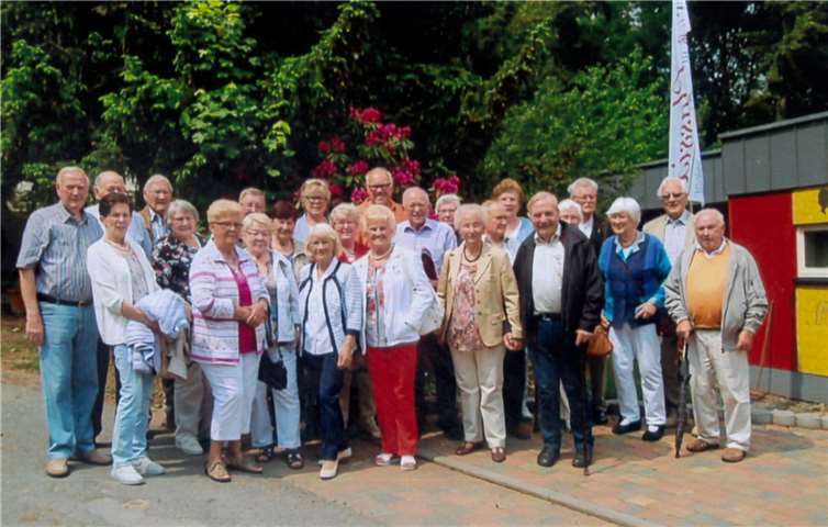 Die Gruppe verbrachte bei ihrem Jahrgangstreffen gemeinsam einen schönen Tag. privat