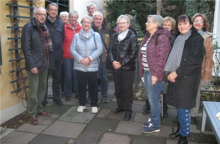 Die Gruppe von plus/minus 60 aktiv während ihrer Fahrt nach Bonn.Quelle: plus/minus 60 aktiv