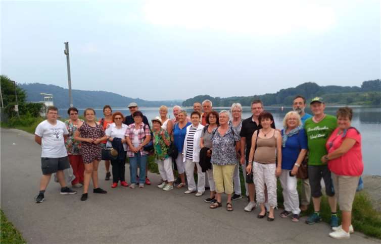 Die Gruppe vor dem Essener Baldeneysee. privat