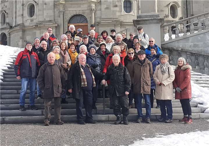Die Gruppe vor dem Kloster Einsiedeln. Quellen: Bürgerverein Meckenheim