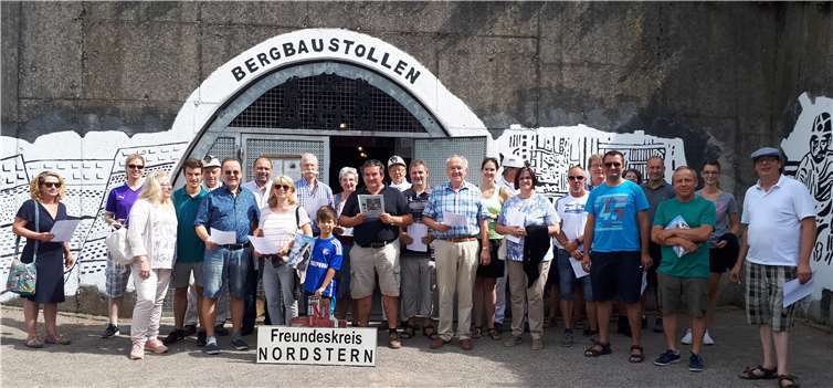 Die Gruppe vor dem Stollen. Fotos: privat