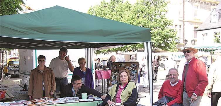 Die Gruppenmitglieder halfen Ratsuchenden gerne weiter. privat
