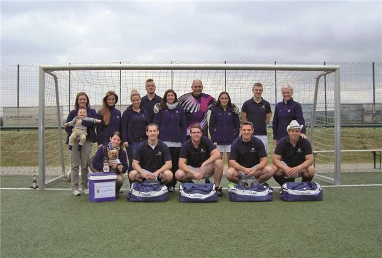Die HGO-Mannschaft besteht aus Frank Gilles (Prinz von Wölle), seinen Söhnen Fabian und Marco, dem Torwart Andre Merken-Schönebeck, den Tänzern Andreas Bluhm, Stefan Weck, Thilo Schreiber und dem einzigen Mädchen im Team Sabrina Mauricio-Jahn. privat