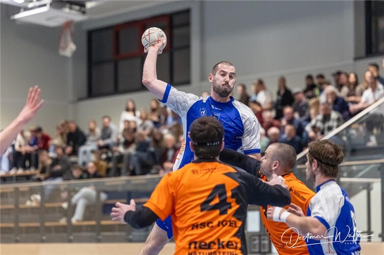 Die HSG Römerwall um den achtfachen Torschützen Marvin Klaes hat ihr Heimspiel gegen Igel gewonnen.  Foto: Dietmar Walter